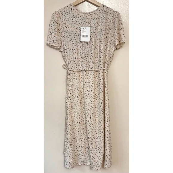 Indi & Cold • M • Sarah Wrap Dress Mini Floral Print V Neck Short Sleeve - Picture 3 of 4